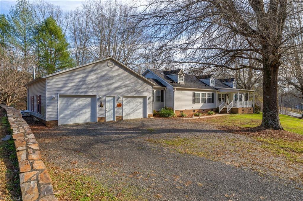 1620 Tom Shelton Road Sandy Ridge, NC 27046 - Photo 4 of 45