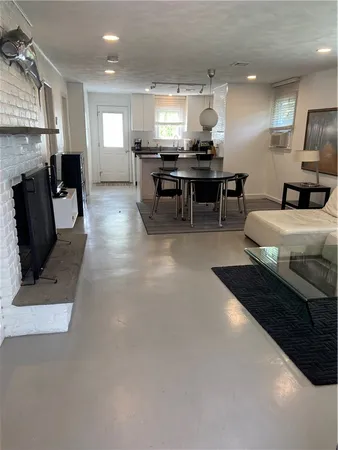 $2,450 | 101 Briarwood Avenue, Unit A, Middletown, RI 02842