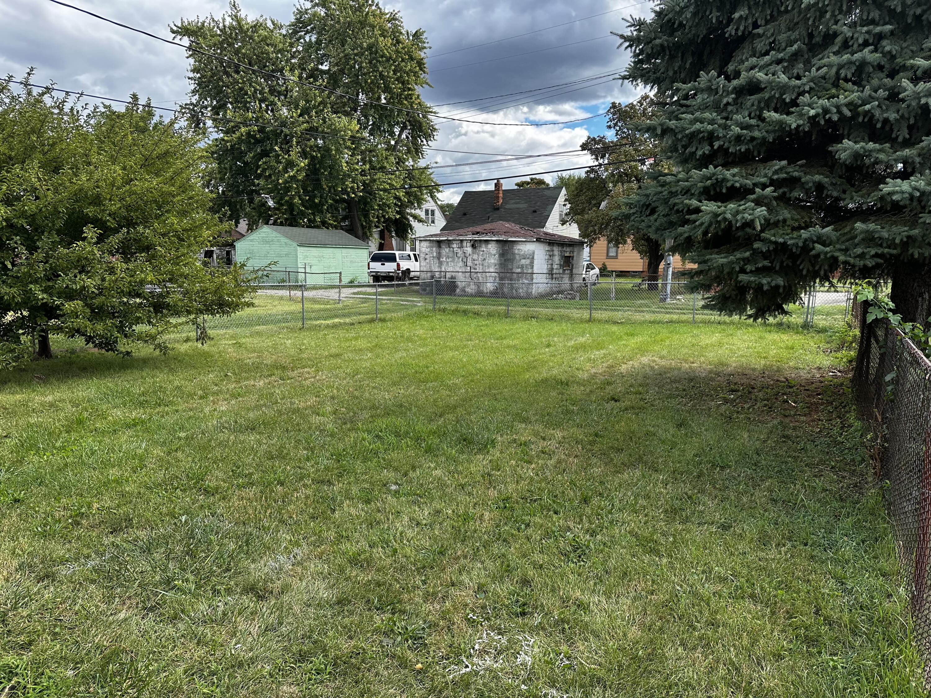 465 Campbell Street River Rouge, MI 48218 - Photo 3 of 18 IMG_3985