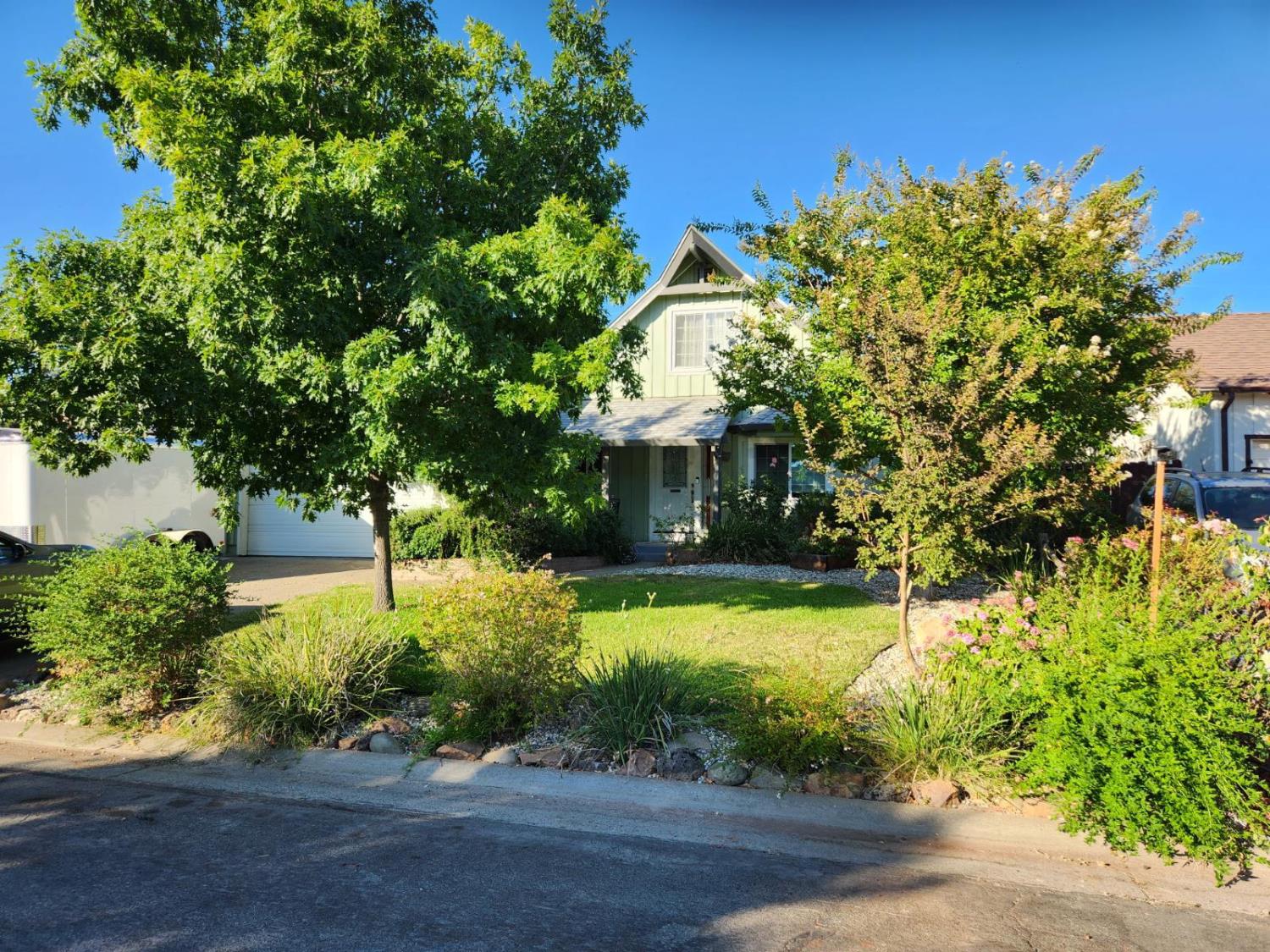 2116 Waterford Road Sacramento, CA 95815 - Photo 2 of 2