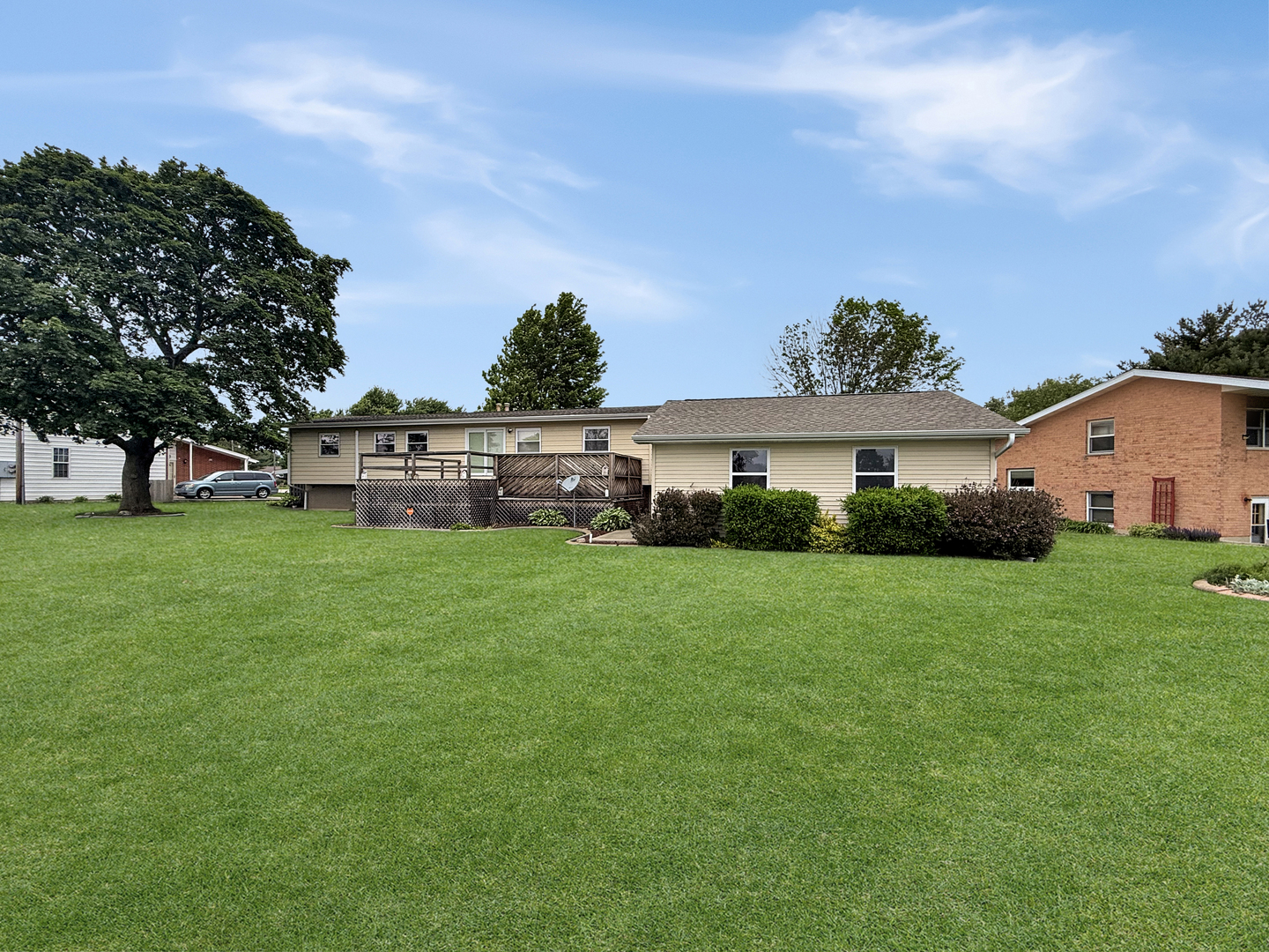 1616 Golfview Circle Rantoul, IL 61866 - Photo 8 of 33