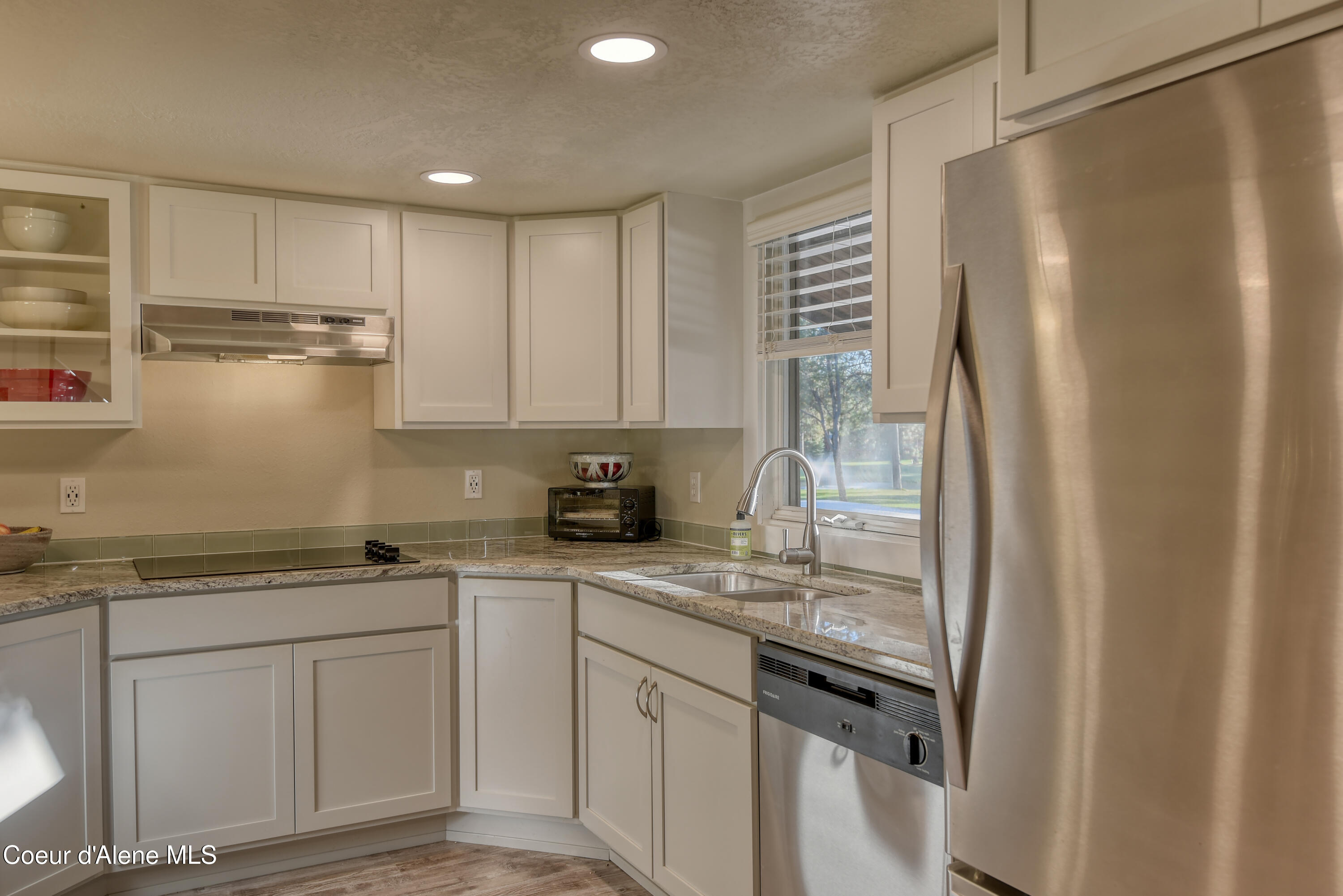 5305 West Fairway Lane, Unit 21 Rathdrum, ID 83858 - Photo 7 of 30 Freshly Updated Kitchen