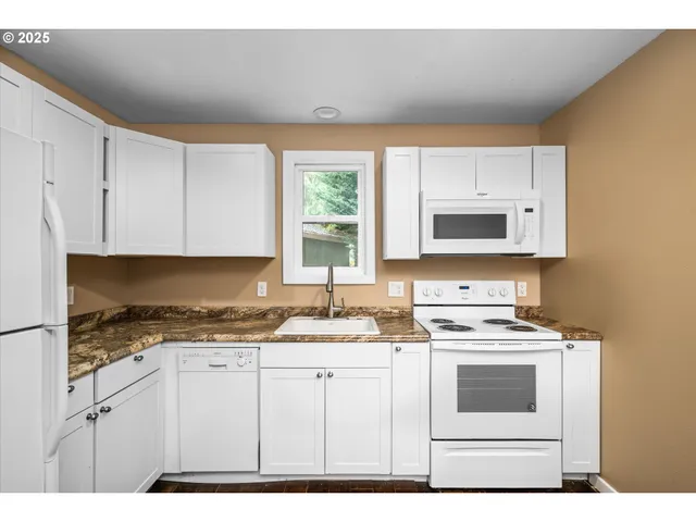 $699,000 | 41929 Deerhorn Road, Springfield, OR 97478