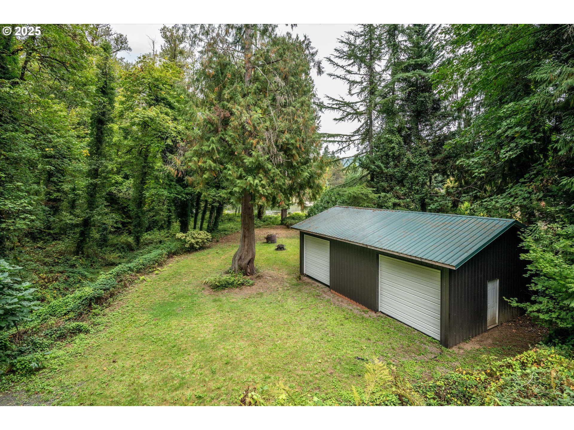 41929 Deerhorn Road Springfield, OR 97478 - Photo 38 of 46