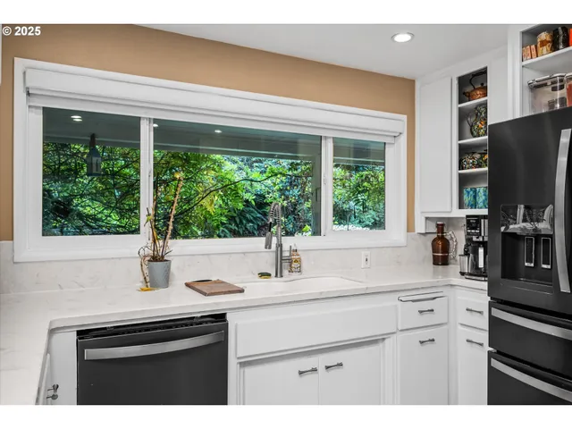 $699,000 | 41929 Deerhorn Road, Springfield, OR 97478