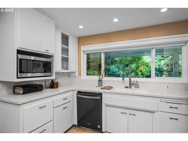 $699,000 | 41929 Deerhorn Road, Springfield, OR 97478