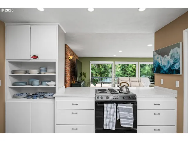 $699,000 | 41929 Deerhorn Road, Springfield, OR 97478