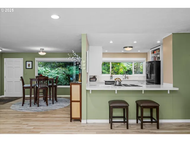 $699,000 | 41929 Deerhorn Road, Springfield, OR 97478