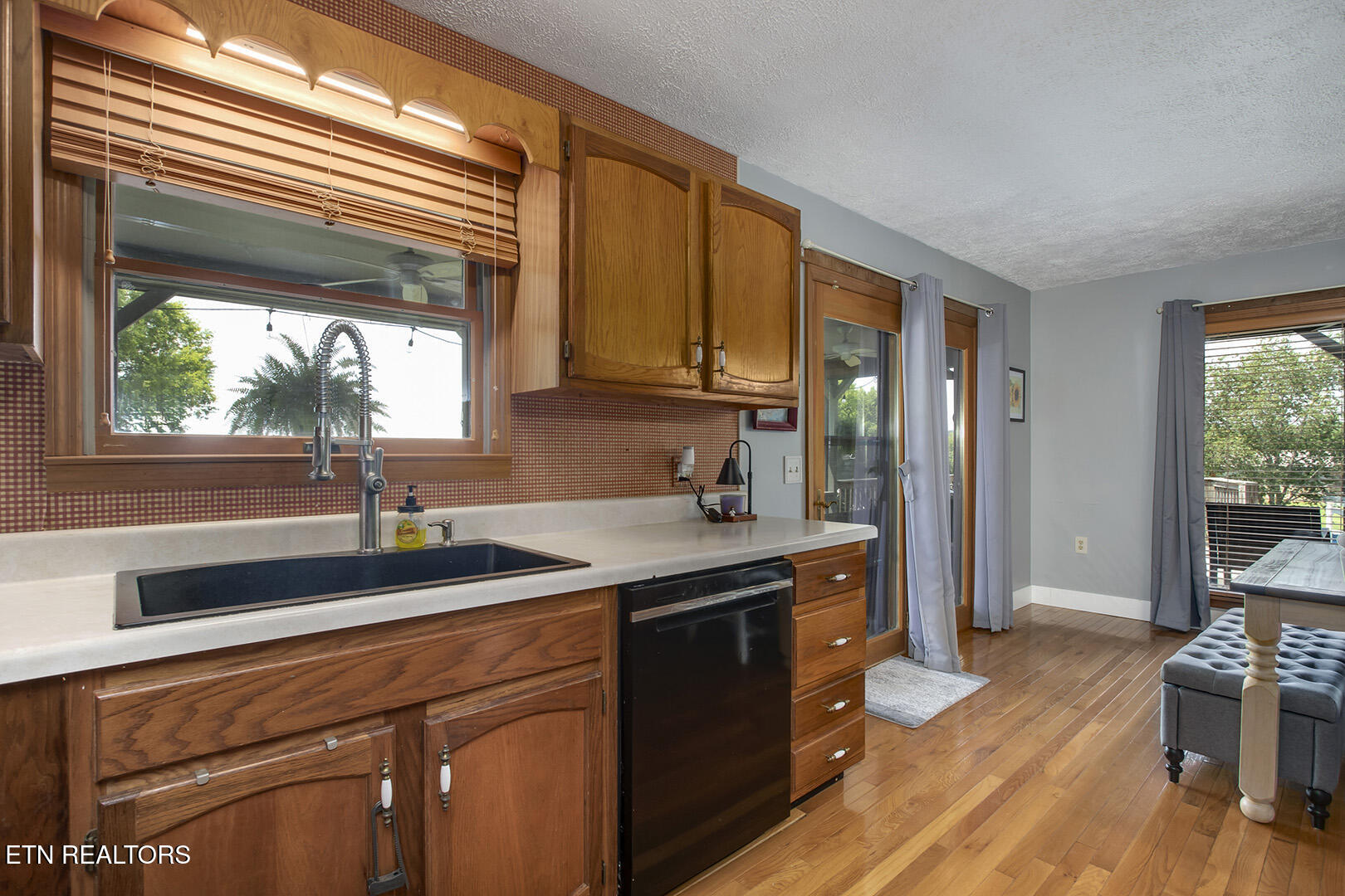 132 Morris Road Kingston, TN 37763 - Photo 18 of 60 18_MorrisLane_132_Kitchen03