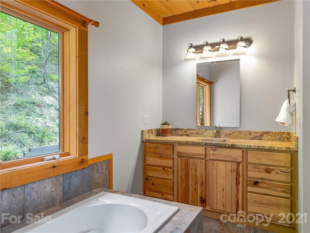 630 Flat Top Mountain Road Fairview, NC 28730 - Photo 22 of 47 Gallery Image 22