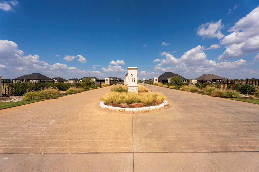 2001 Southern Rise Court Granbury, TX 76049 - Photo 24 of 26 Gallery Image 24