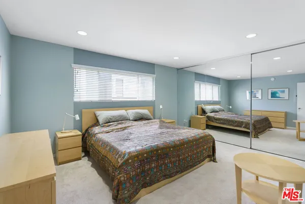$4,330 | 843 4th Street, Unit 202, Santa Monica, CA 90403