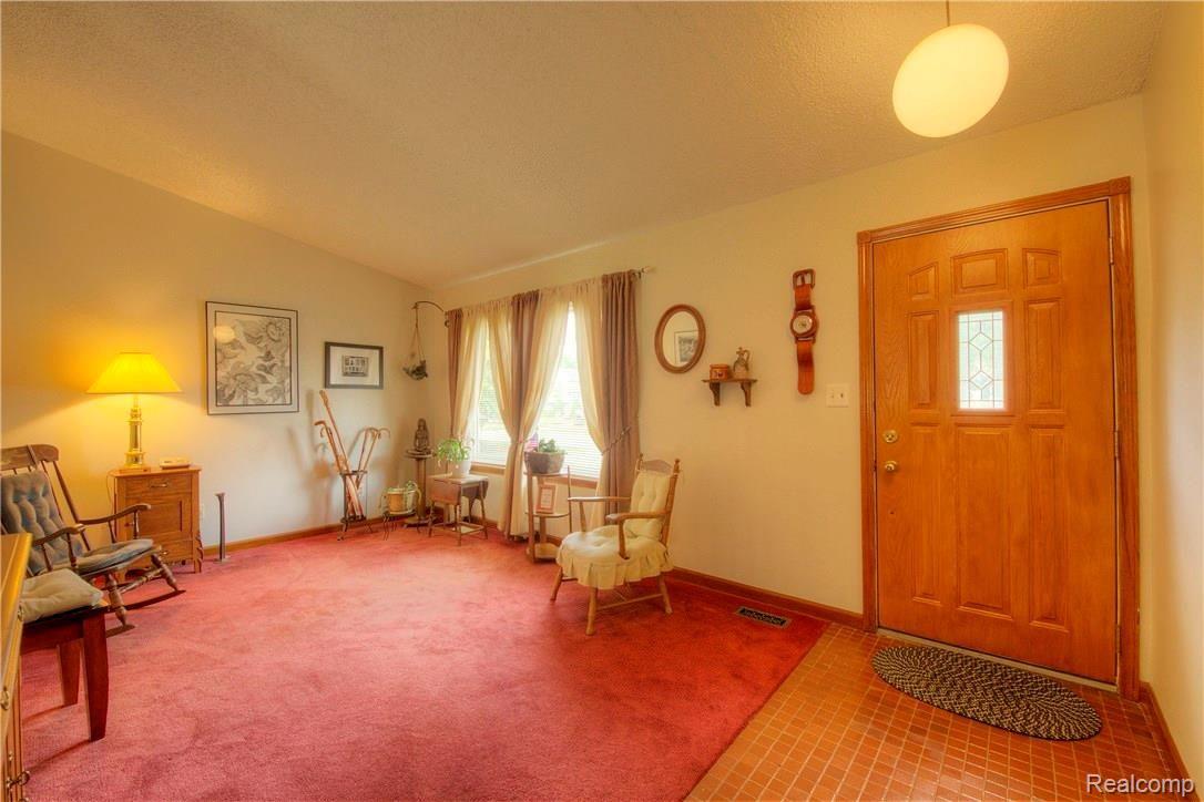 1698 Rustic Ridge Road Canton, MI 48188 - Photo 11 of 34 11 LR.jpg