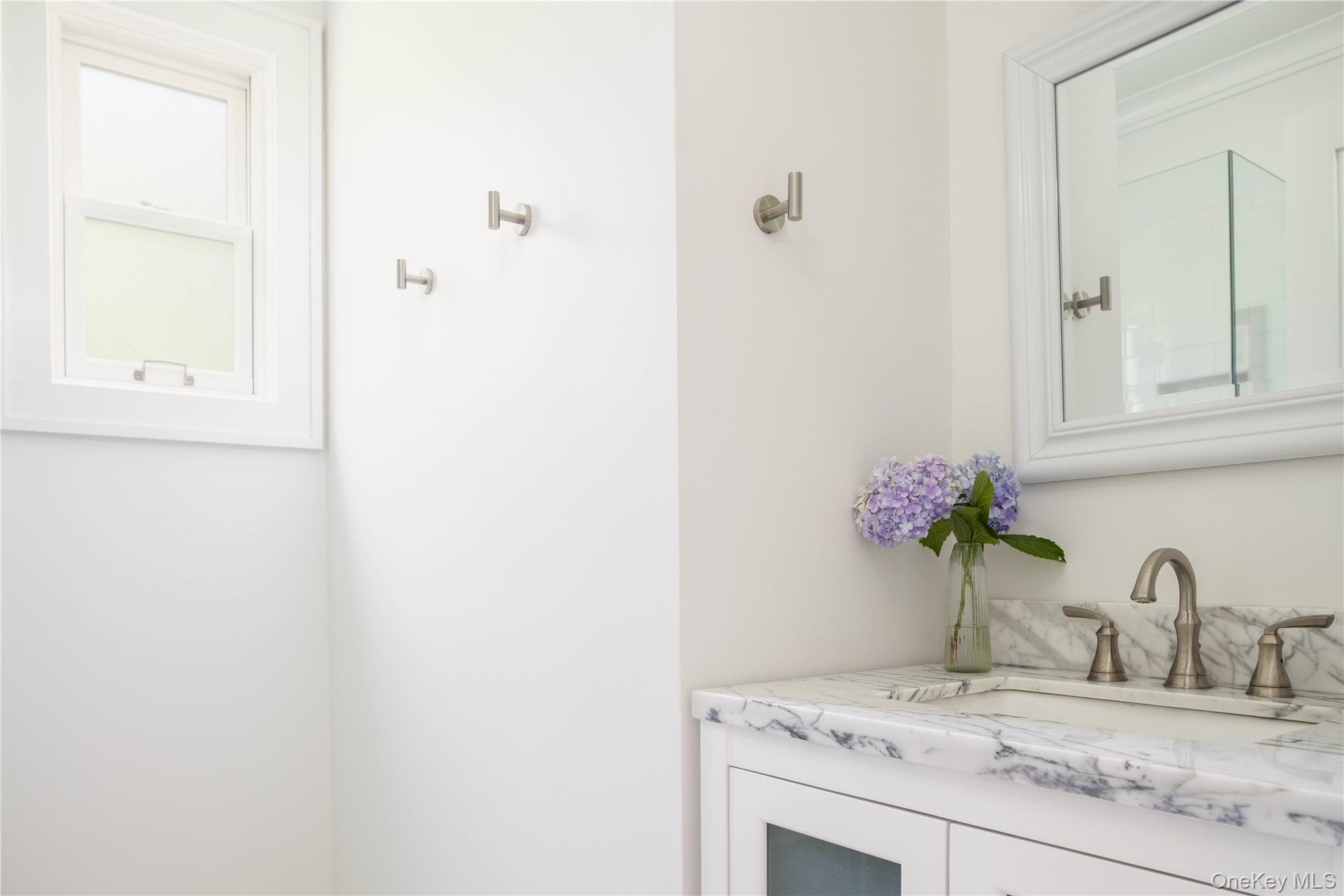 1430 Marratooka Road Mattituck, NY 11952 - Photo 15 of 22 Gallery Image 15