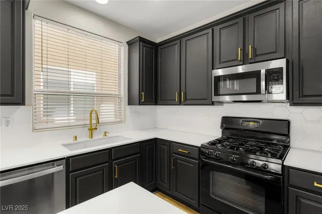 $586,000 | 2850 Culloden Avenue, Henderson, NV 89044