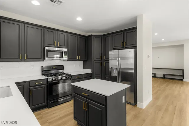 $586,000 | 2850 Culloden Avenue, Henderson, NV 89044