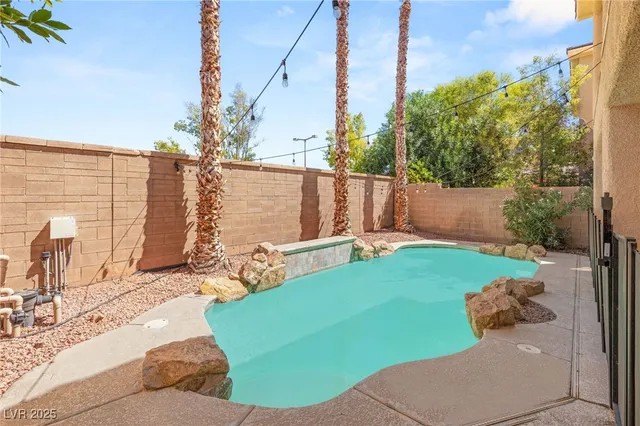 $586,000 | 2850 Culloden Avenue, Henderson, NV 89044