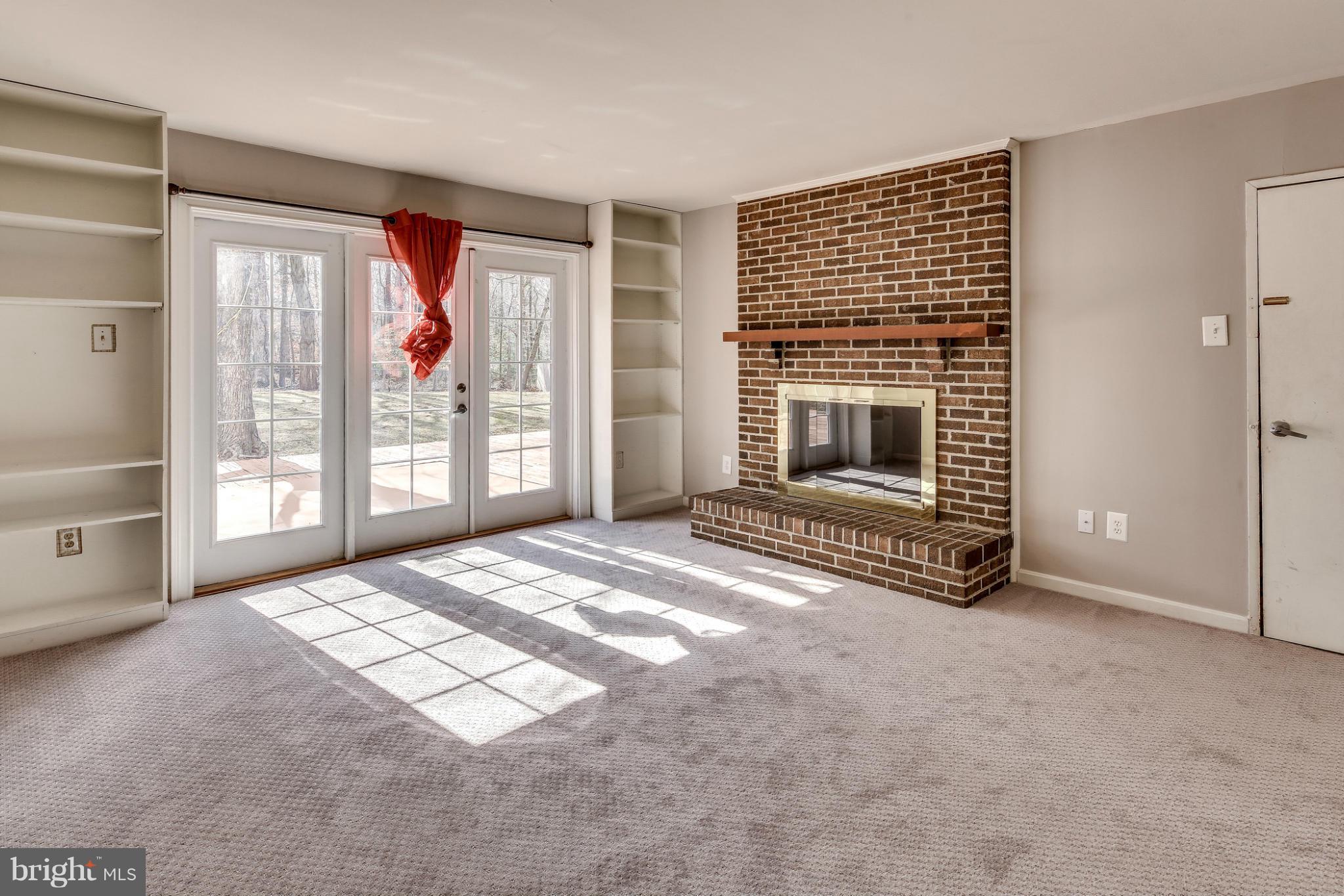 12502 Raven Way Laurel, MD 20708 - Photo 11 of 28 Family Room