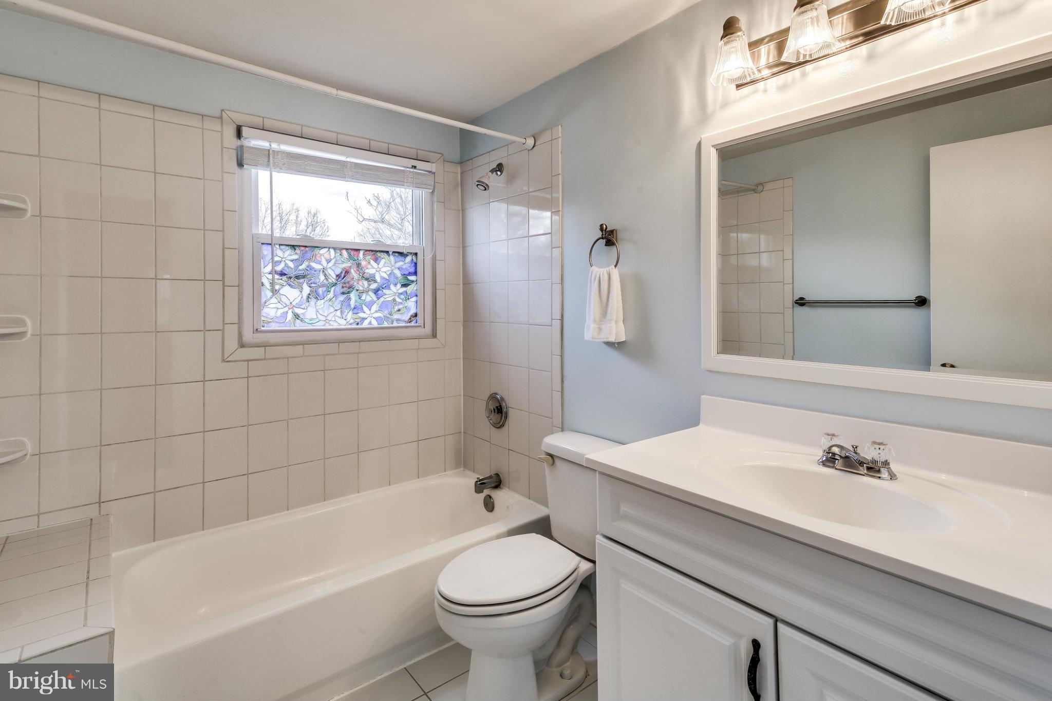 12502 Raven Way Laurel, MD 20708 - Photo 18 of 28 Bath