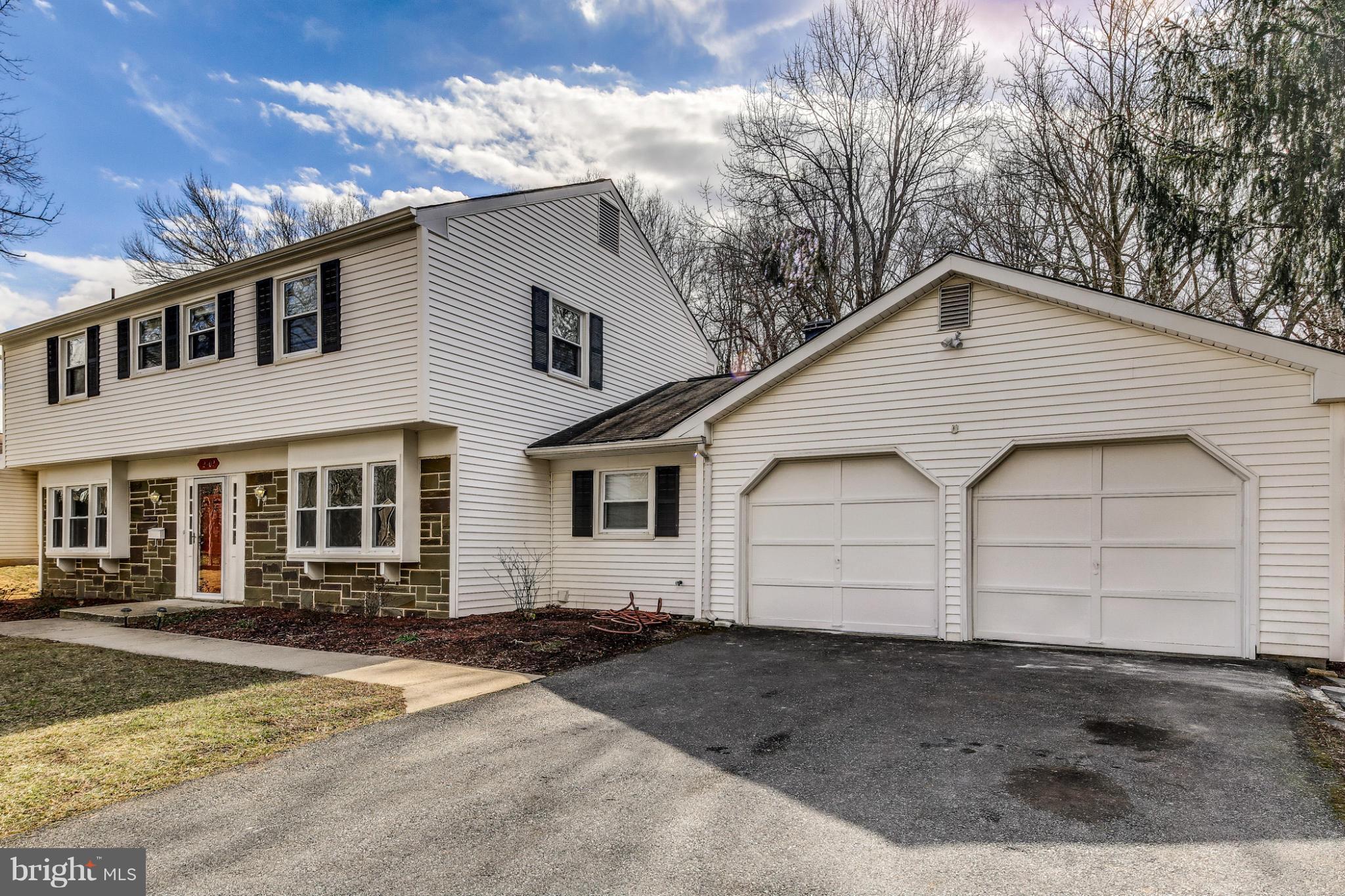12502 Raven Way Laurel, MD 20708 - Photo 3 of 28 Exterior (Front)