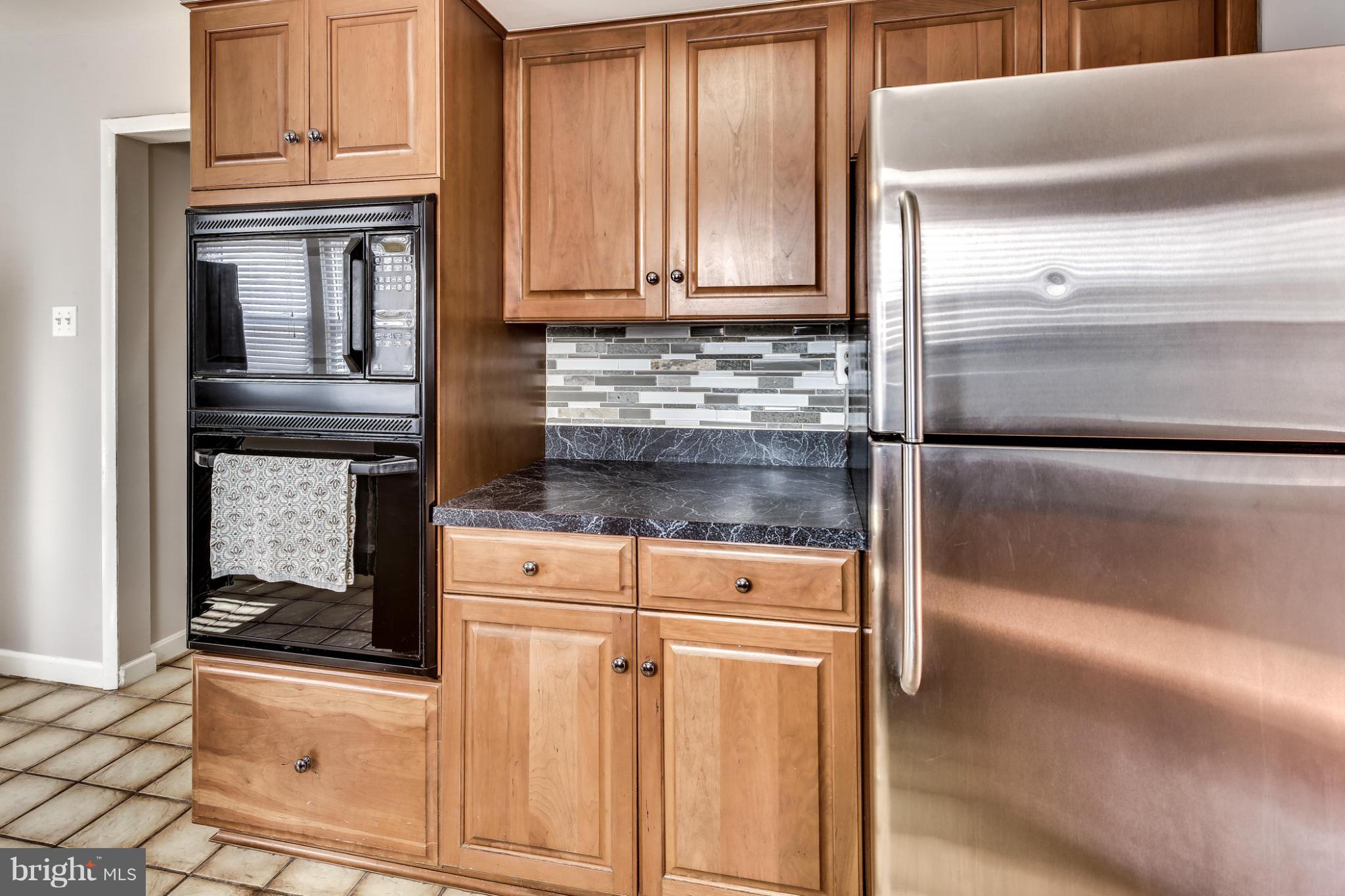 12502 Raven Way Laurel, MD 20708 - Photo 8 of 28 Kitchen