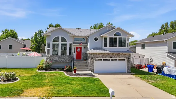 $589,997 | 621 Willow Bend Drive, Centerville, UT 84014