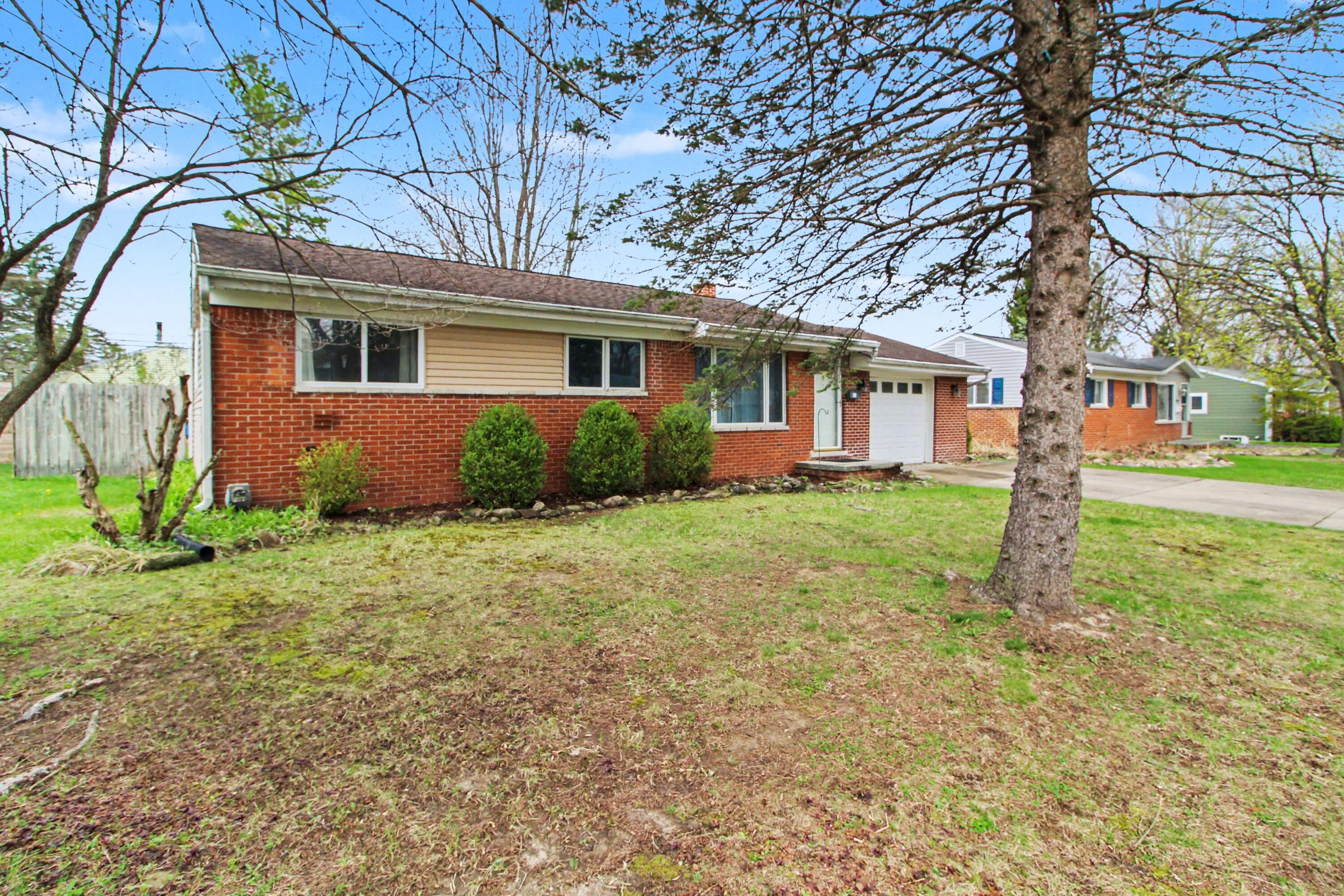 833 Lambkins Road Saline, MI 48176 - Photo 2 of 37 004_file_6191