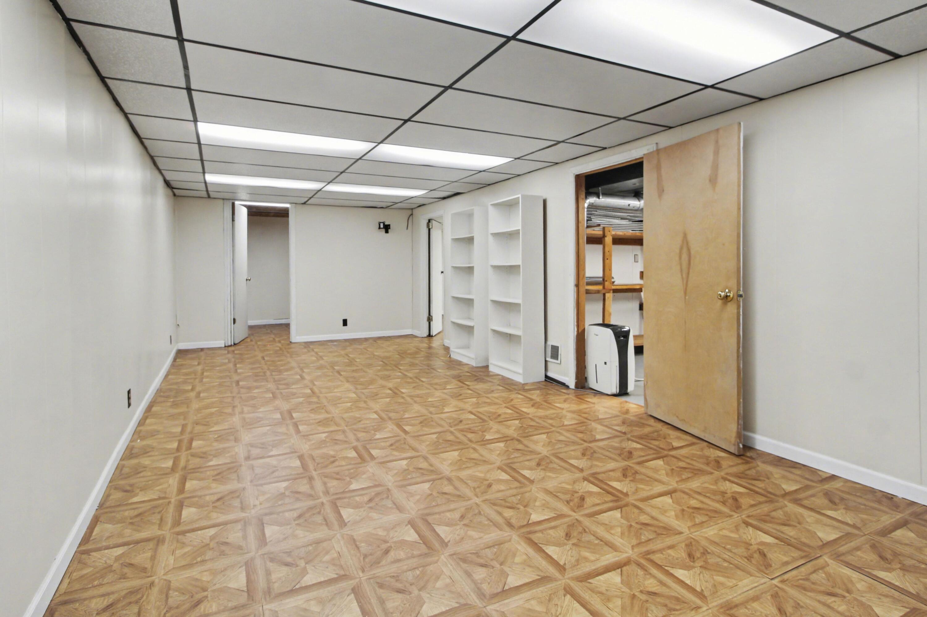 833 Lambkins Road Saline, MI 48176 - Photo 23 of 37 022_file_6636