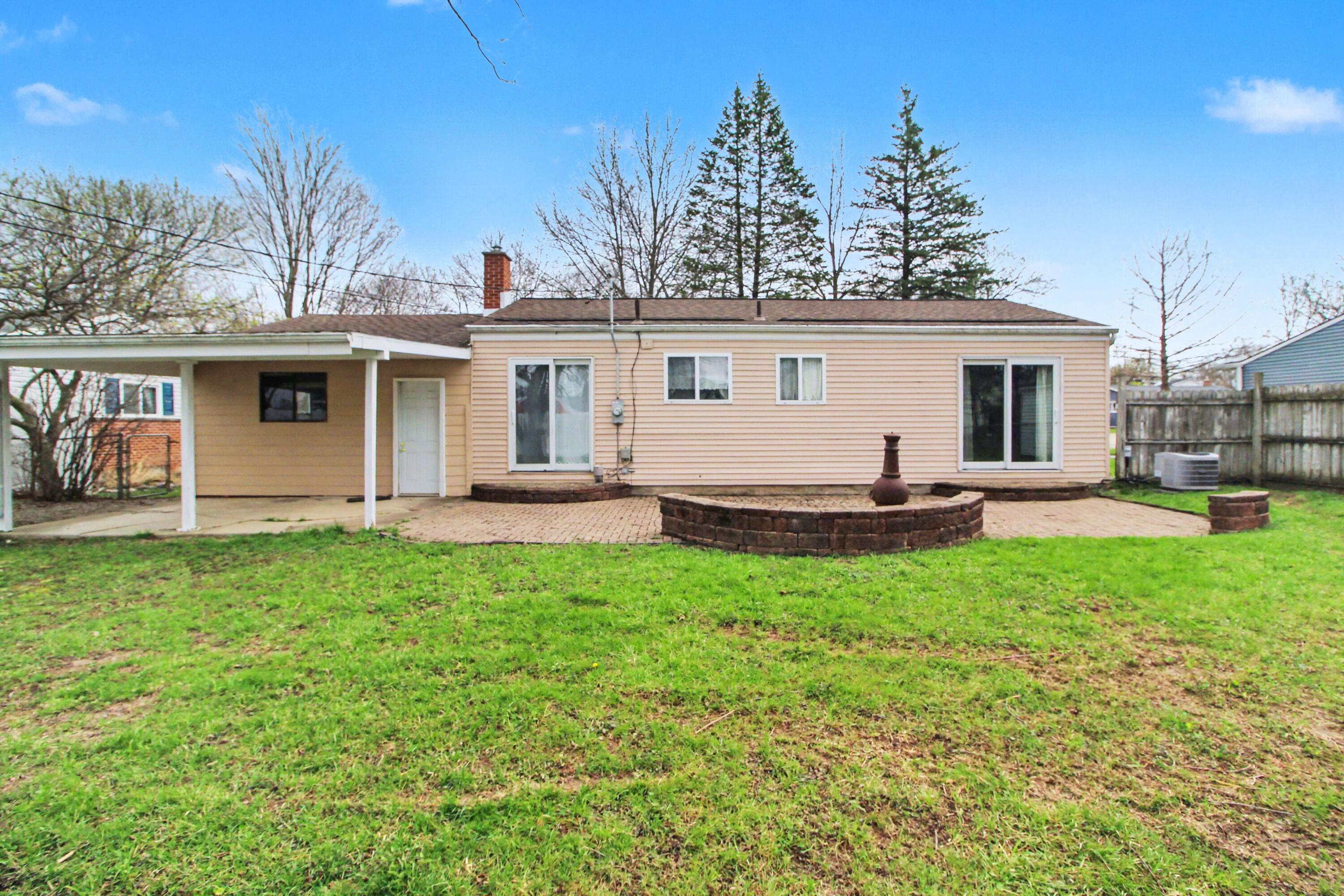 833 Lambkins Road Saline, MI 48176 - Photo 31 of 37 033_file_4566