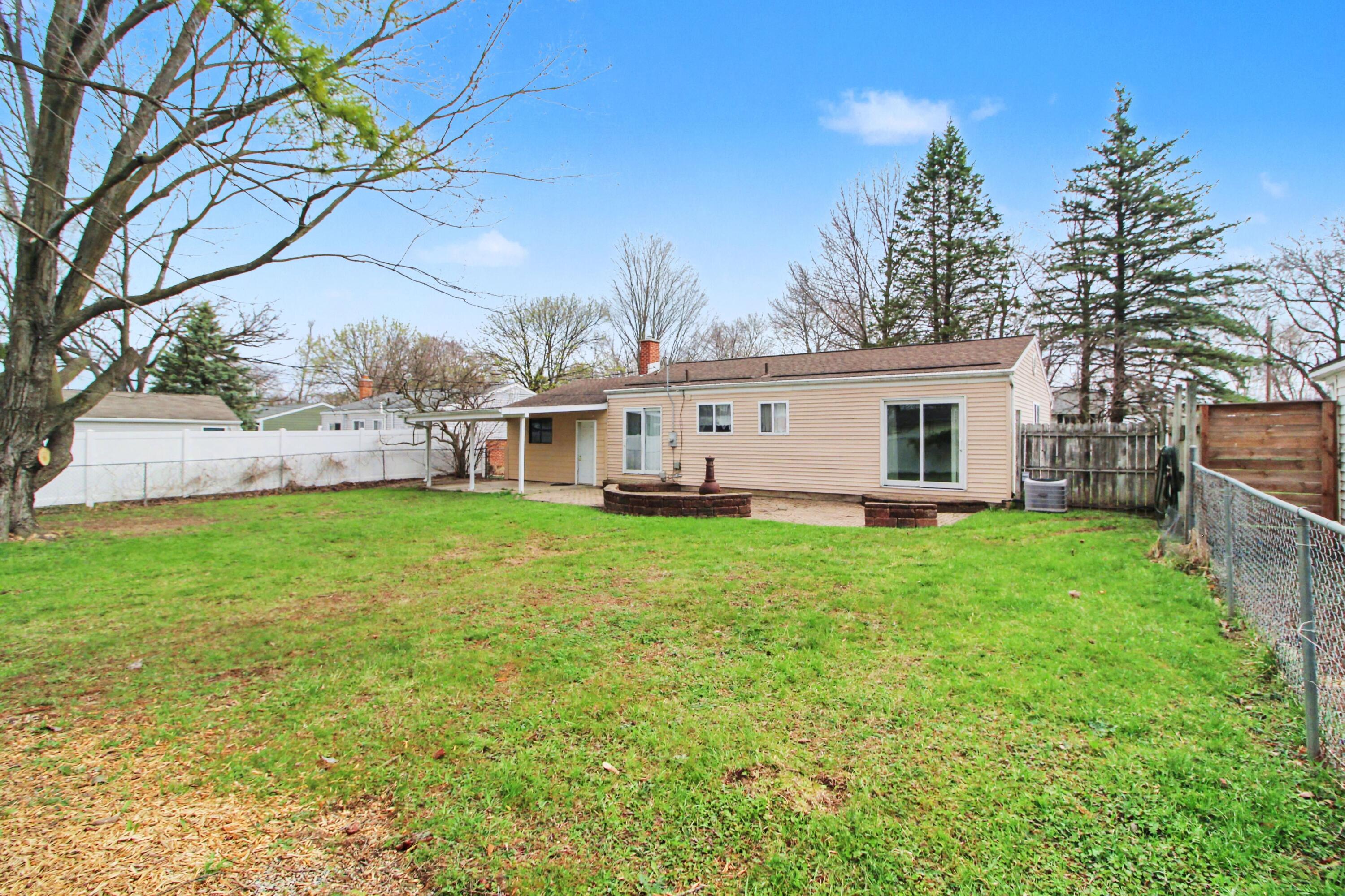 833 Lambkins Road Saline, MI 48176 - Photo 32 of 37 034_file_6086