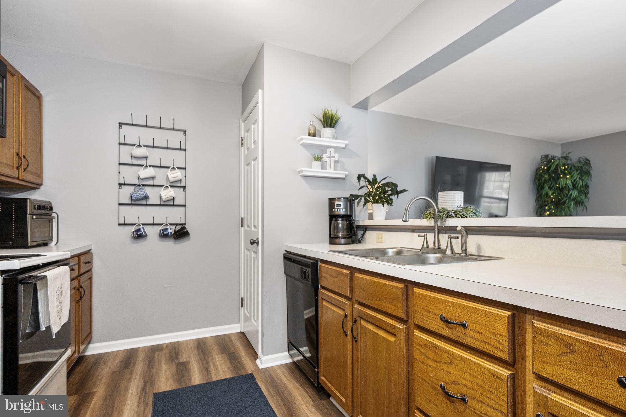 2960 Aster Lane Lititz, PA 17543 - Photo 4 of 28