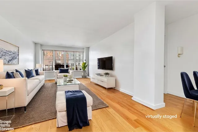 $865,000 | 155 East 38th Street, Unit 16B | Murray Hill
