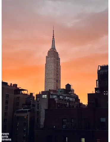 $865,000 | 155 East 38th Street, Unit 16B | Murray Hill