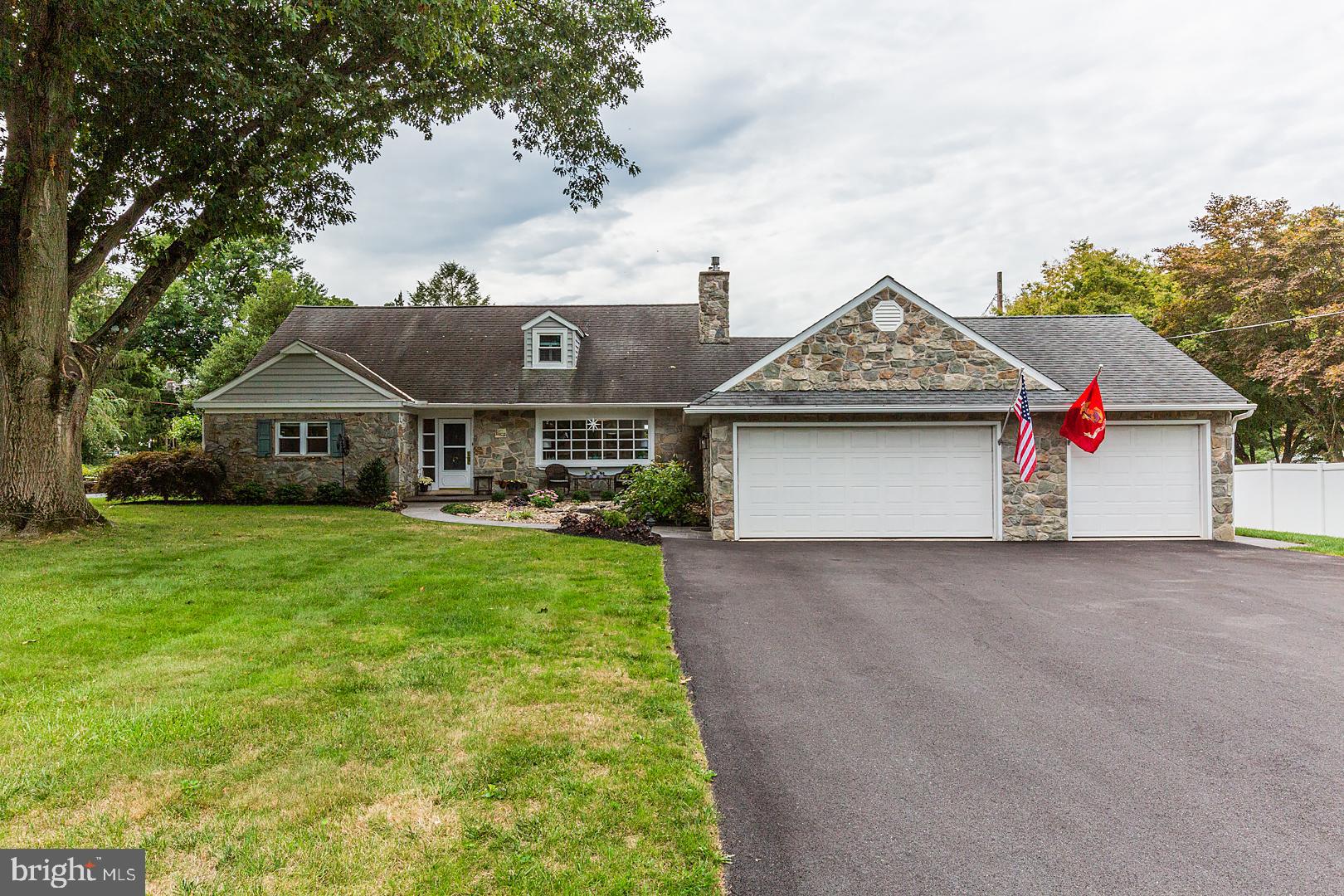 10 Ridgewood Road Lancaster, PA 17603 - Photo 3 of 114 Gallery Image 3