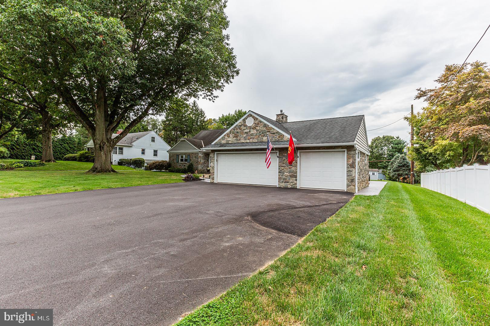 10 Ridgewood Road Lancaster, PA 17603 - Photo 5 of 114 Gallery Image 5
