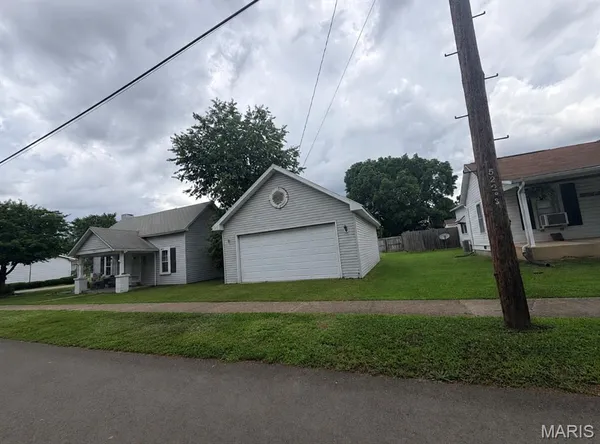 $84,900 | 522 Merle Street, Bismarck, MO 63624