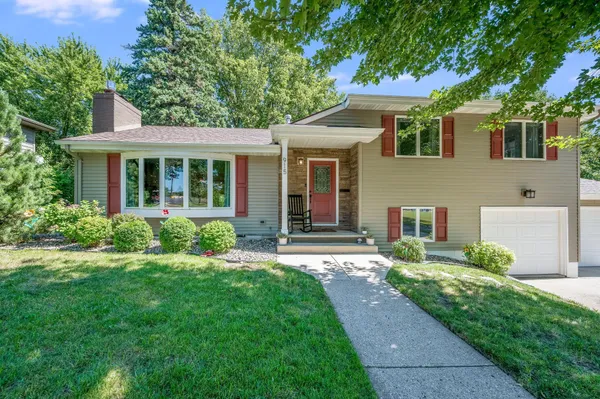 $309,900 | 915 South Hampton Street, Fairmont, MN 56031