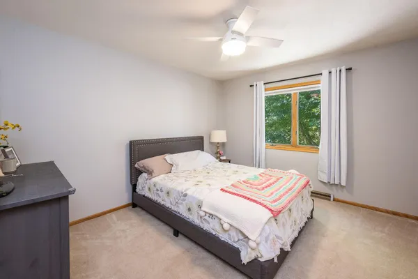 $309,900 | 915 South Hampton Street, Fairmont, MN 56031