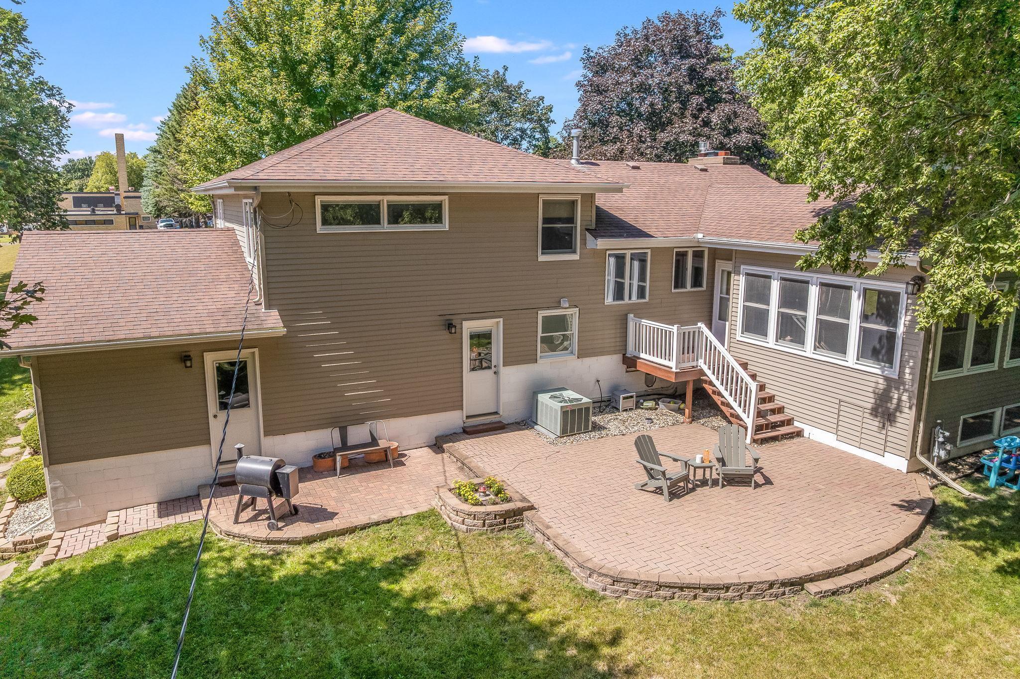 915 South Hampton Street Fairmont, MN 56031 - Photo 3 of 43