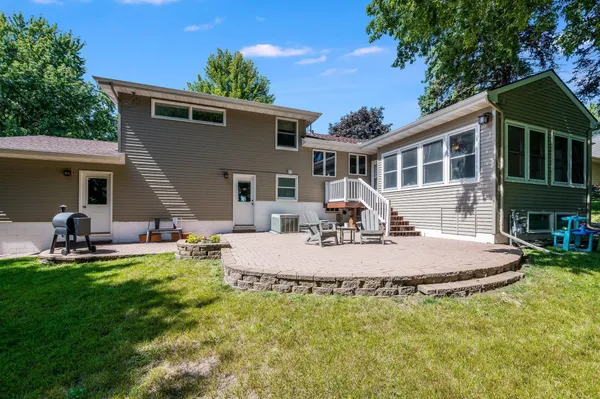 $309,900 | 915 South Hampton Street, Fairmont, MN 56031