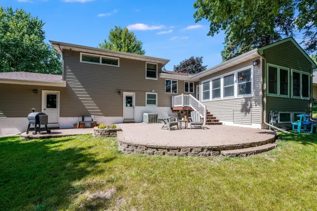 $309,900 | 915 South Hampton Street, Fairmont, MN 56031