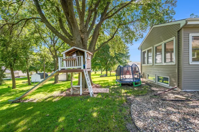 $309,900 | 915 South Hampton Street, Fairmont, MN 56031