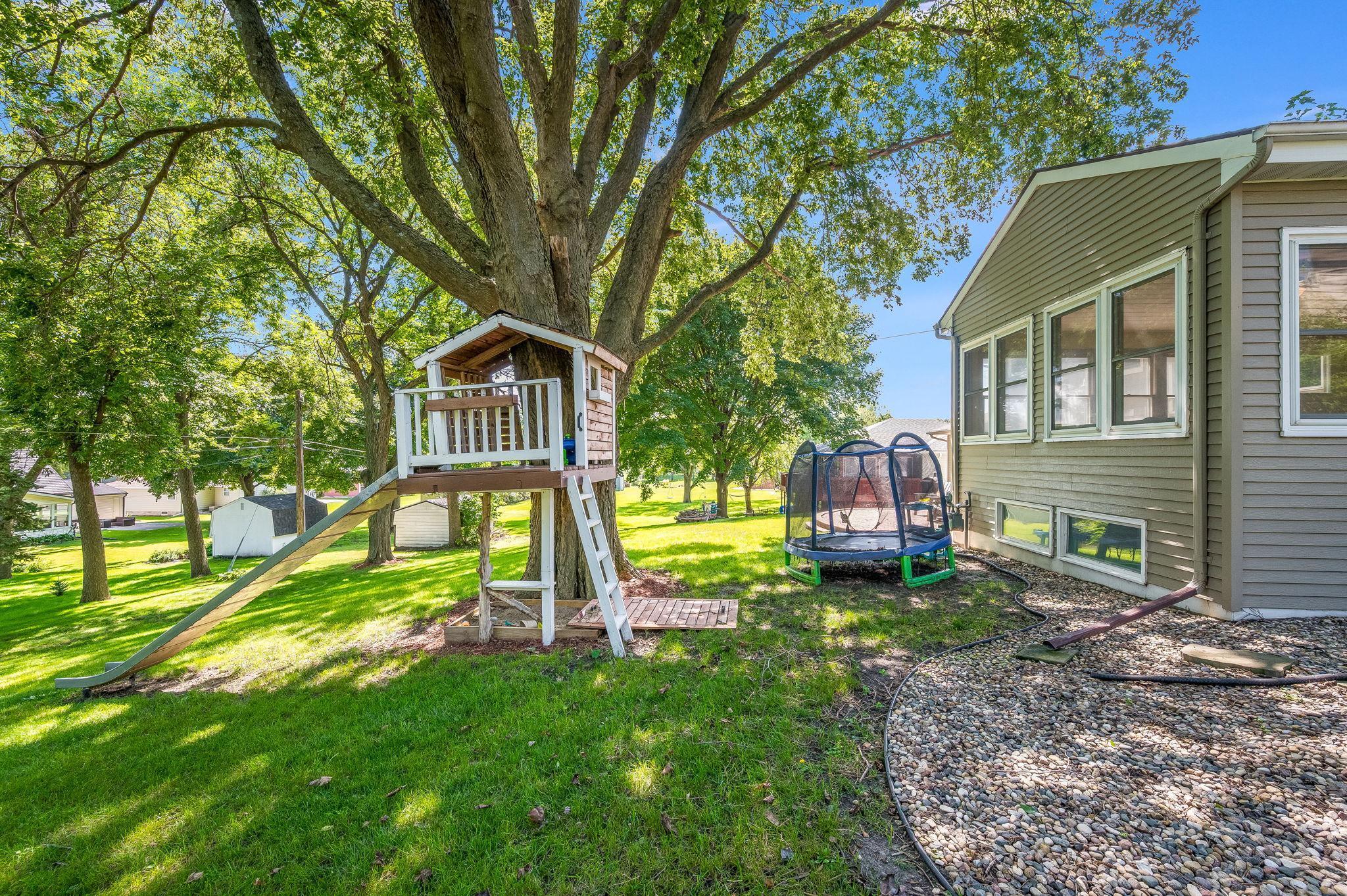 915 South Hampton Street Fairmont, MN 56031 - Photo 38 of 43