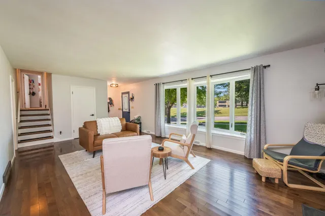 $309,900 | 915 South Hampton Street, Fairmont, MN 56031