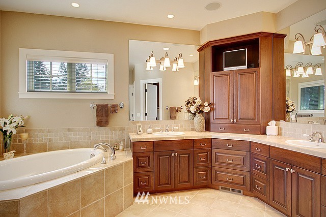 173 Golf Course Road San Juan Island, WA 98250 - Photo 13 of 25 Gallery Image 13