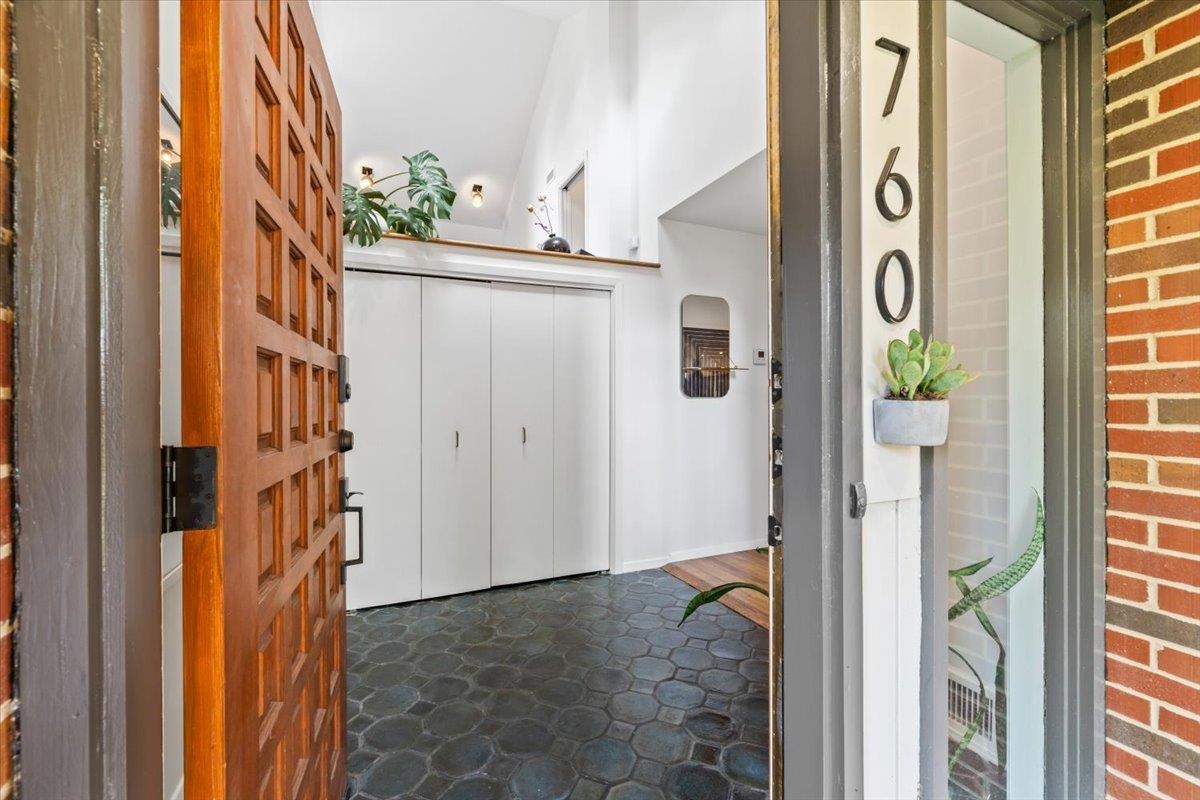 760 Roland Street Memphis, TN 38104 - Photo 3 of 29 a view of an entryway