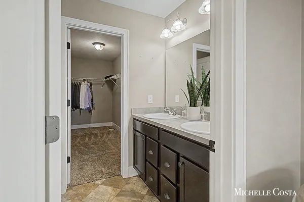 $430,000 | 7085 Koper Circle, Zeeland, MI 49464