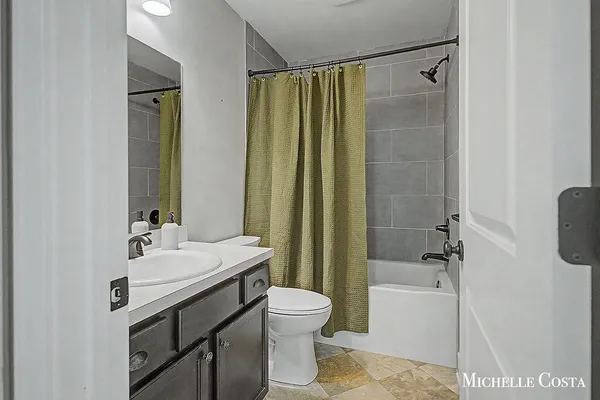 $430,000 | 7085 Koper Circle, Zeeland, MI 49464