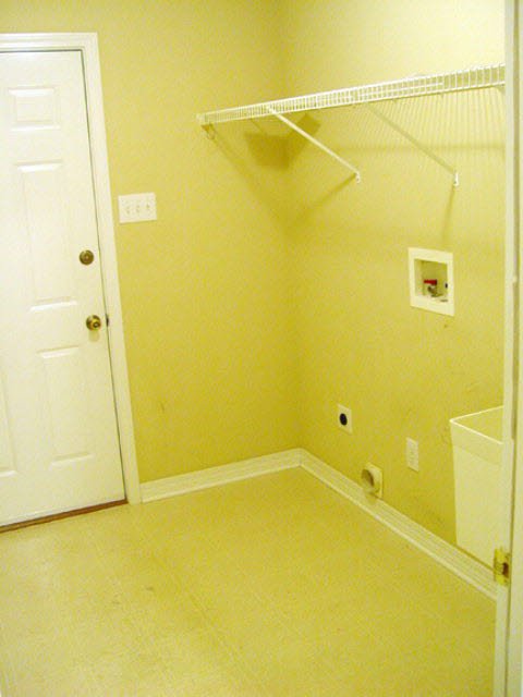 10496 South Side Loop Fairhope, AL 36532 - Photo 23 of 29 Laundry room