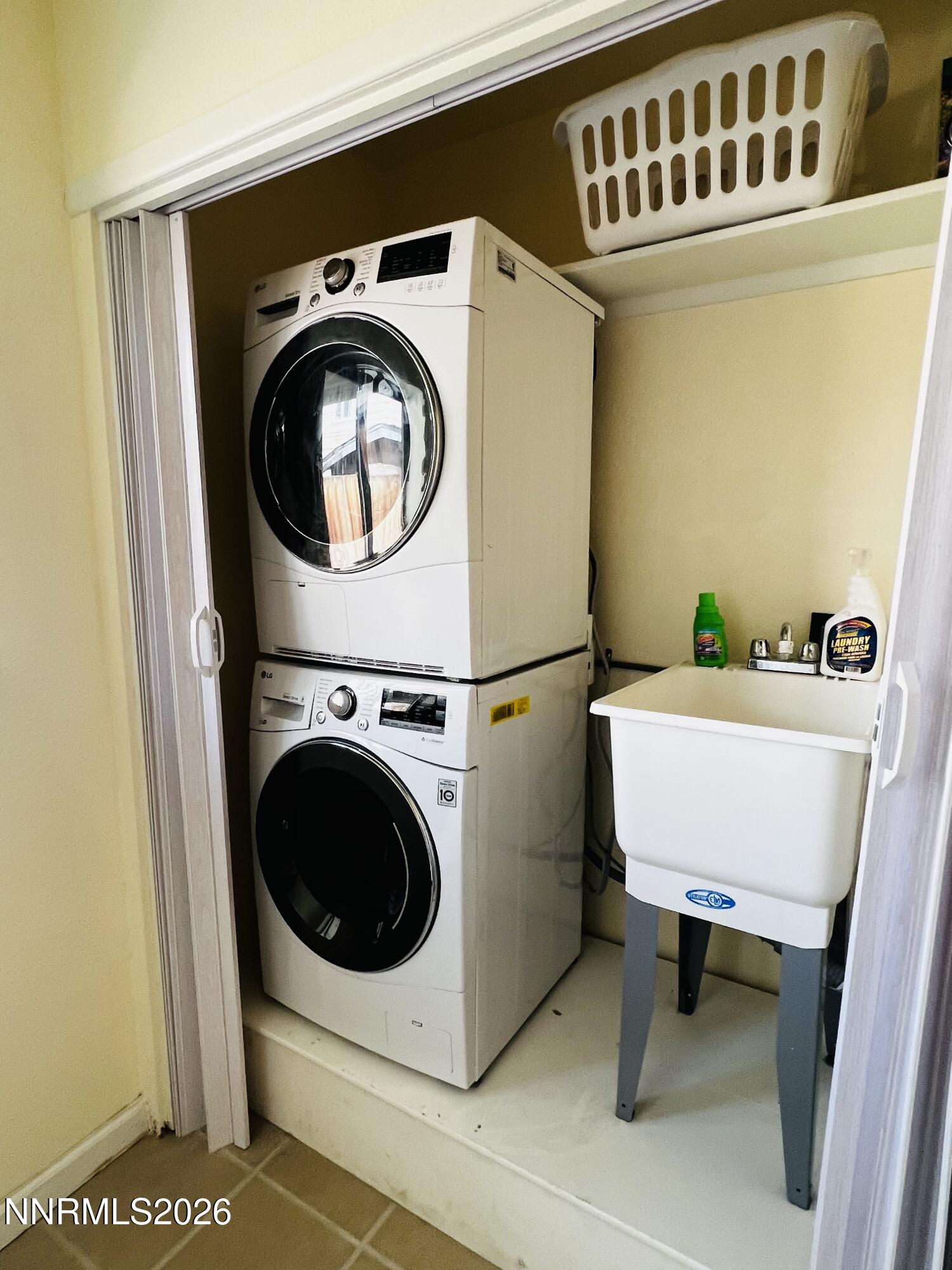 507 Burns Street Reno, NV 89502 - Photo 7 of 8 507 burns - Laundry Room